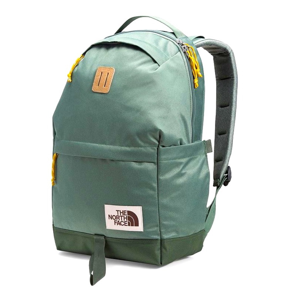 NWT North Face Daypack in Laurel
